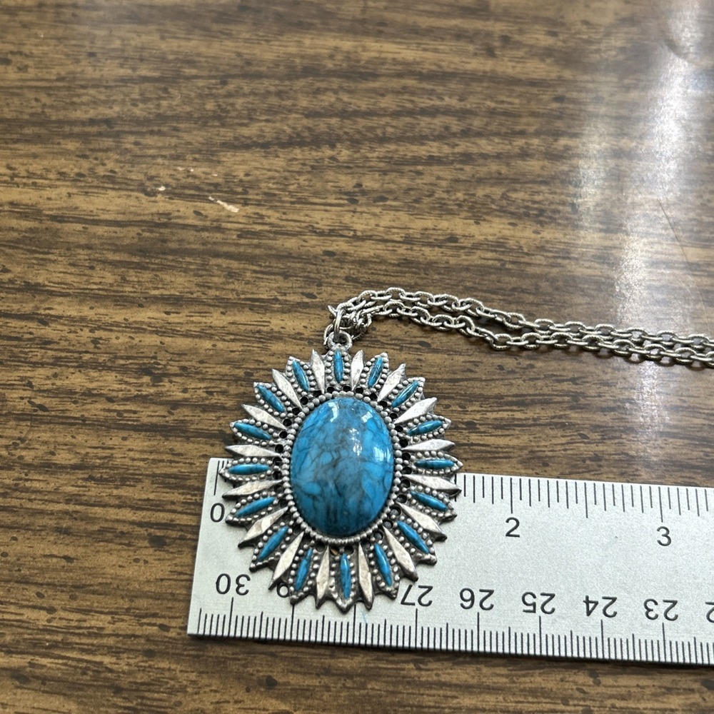 Vintage Southwest Style Faux Turquoise Pendant Necklace Cinerama Cranston RI KJ - Picture 7 of 7